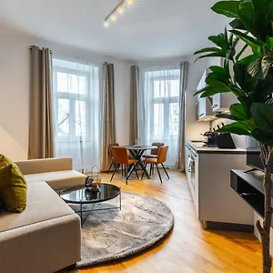 Apartment Trendy With - Smart Tv, Coffee Machine In Meidling, Vienna