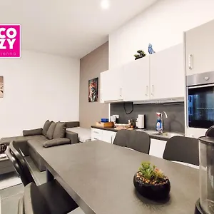 Cozy In Location With Free Parking Viena